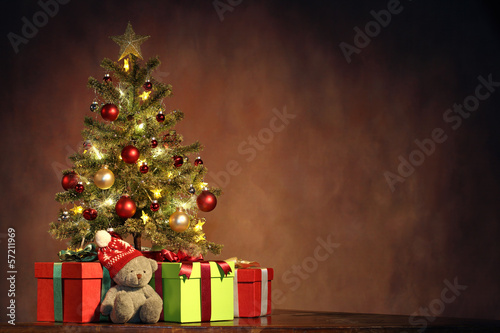 Photo: Christmas Tree with Gifts Christmas Tree with Gifts