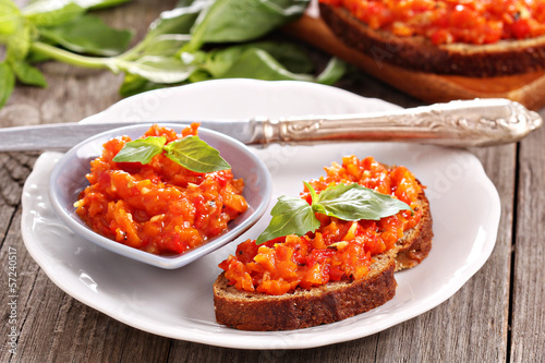 Photo: Vegetable topping with bread Vegetable topping with bread