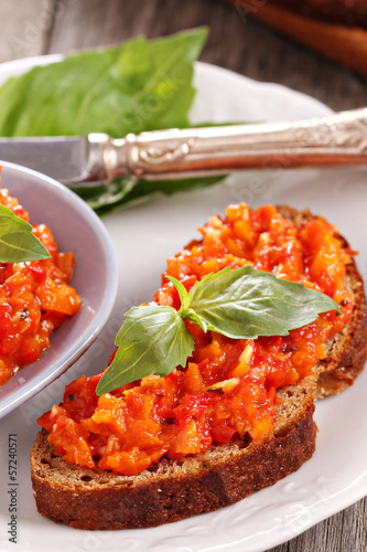 Photo: Vegetable topping with bread Vegetable topping with bread