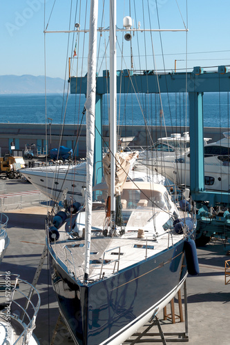 Photo: Yacht in riparazione Yacht in riparazione