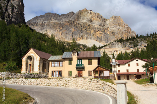 Photo: Piccolo Lagazuoi dal Passo Falzarego Piccolo Lagazuoi dal Passo Falzarego