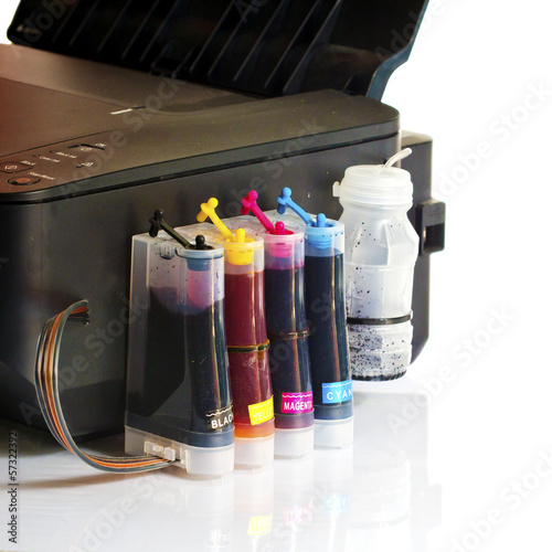 Photo: Cartridges and containers of continuous ink supply system Cartridges and containers of continuous ink supply system