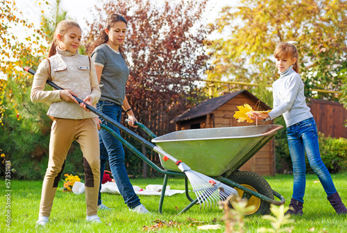 Photo: family gardening family gardening