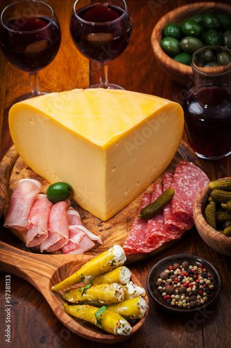 Photo: Antipasto catering platter with cheese loaf Antipasto catering platter with cheese loaf