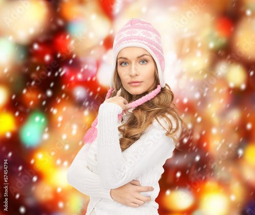 Photo: beautiful woman in winter hat beautiful woman in winter hat