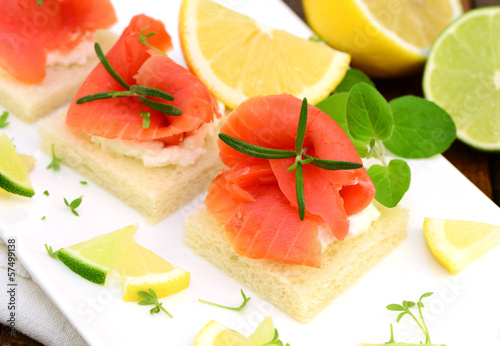 Photo: Canapes mit Lachs Canapes mit Lachs