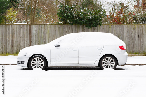 Photo: Car covered in snow Car covered in snow