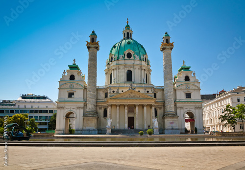 Photo: Karlskirche in Vienna Karlskirche in Vienna