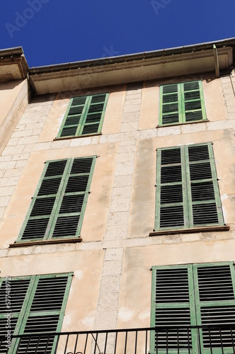 Photo: Windows Windows