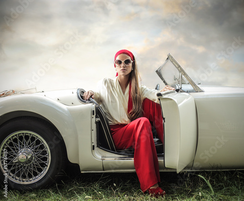 Photo: elegant woman elegant woman