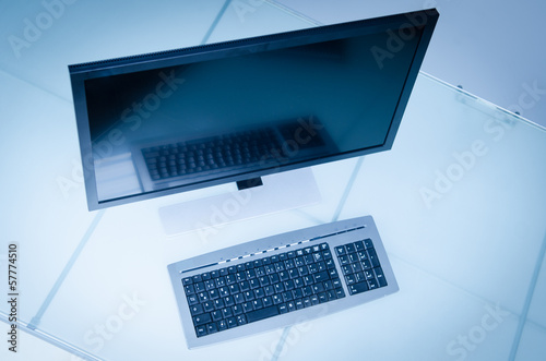 Photo: Tastatur und Monitor Tastatur und Monitor