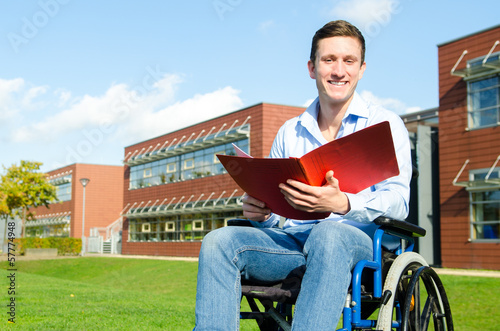 Photo: student im rollstuhl student im rollstuhl