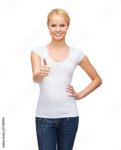 Photo: woman showing thumbs up woman showing thumbs up