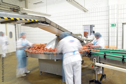 Photo: Würstchenproduktion Lebensmittelindustrie // food production Würstchenproduktion Lebensmittelindustrie // food production