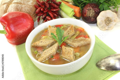 Photo: Brotsuppe mit Croutons Brotsuppe mit Croutons