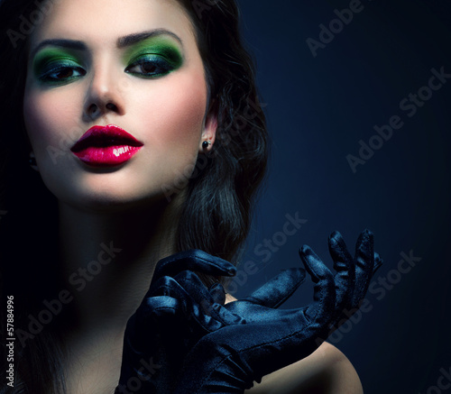 Photo: Beauty Fashion Glamour Girl. Vintage Style Model Wearing Gloves Beauty Fashion Glamour Girl. Vintage Style Model Wearing Gloves