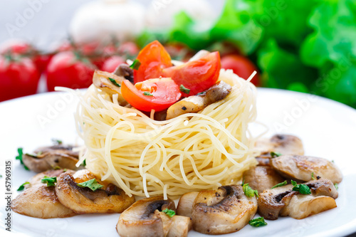 Photo: Pasta with cherry tomato and mushrooms Pasta with cherry tomato and mushrooms
