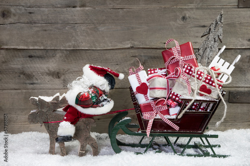 Photo: Weihnachtsmann mit Schlitten - Weihnachtskarte rot rustikal Weihnachtsmann mit Schlitten - Weihnachtskarte rot rustikal