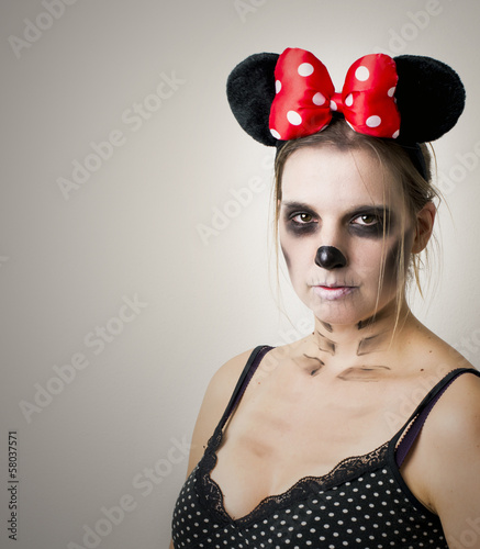 Photo: Maus im Halloweenkostüm Maus im Halloweenkostüm