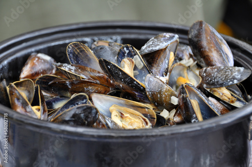 Photo: Frische Muscheln in Buttersauce Frische Muscheln in Buttersauce