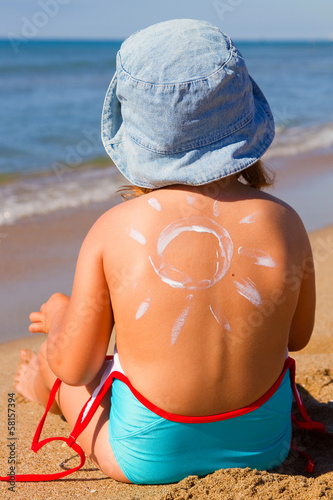 Photo: Sunscreen, sun, beach Sunscreen, sun, beach