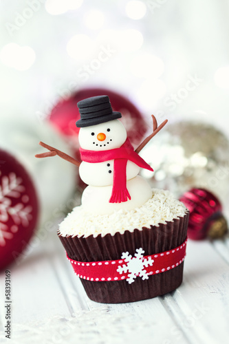 Photo: Snowman cupcake Snowman cupcake