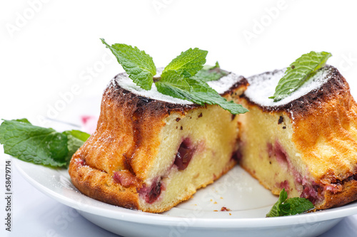 Photo: cheese muffins with berry filling cheese muffins with berry filling