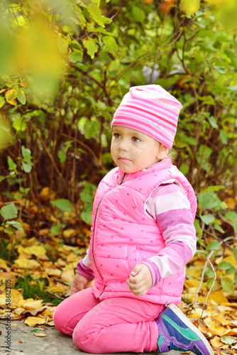 Photo: child in park child in park