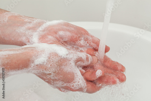 Photo: Hands rinsing Hands rinsing