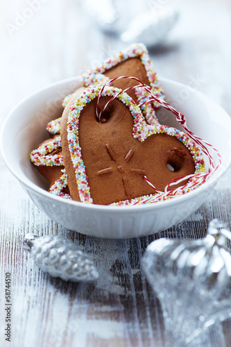 Photo: Gingerbread cookies in a white bowl Gingerbread cookies in a white bowl