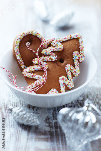 Photo: Gingerbread cookies in a white bowl Gingerbread cookies in a white bowl