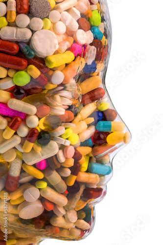 Photo: Kopf aus Glas mit Tabletten Kopf aus Glas mit Tabletten