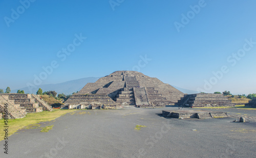 Photo: Moon pyramid in Teotihuacan, Mexico Moon pyramid in Teotihuacan, Mexico