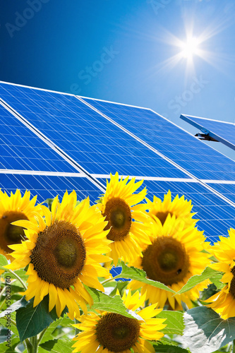 Photo: Alternative Solar Energie. Sonnenenergie Kraftwerk Alternative Solar Energie. Sonnenenergie Kraftwerk