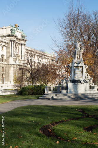 Photo: Mozart-Denkmal Wien Mozart-Denkmal Wien