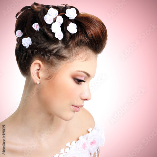 Photo: bride with beauty make-up and hairstyle bride with beauty make-up and hairstyle