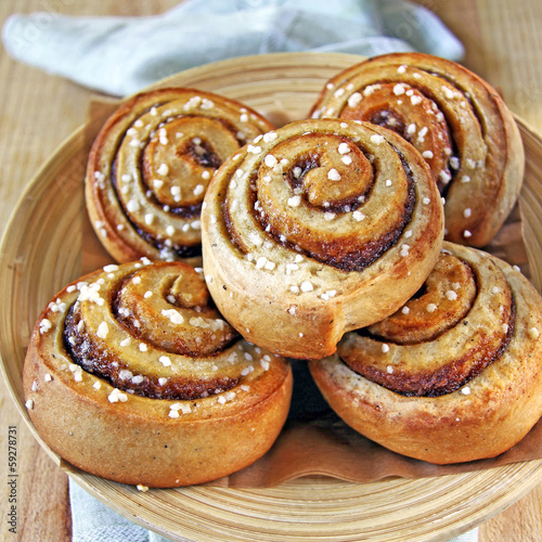 Photo: fünf zimtschnecken fünf zimtschnecken