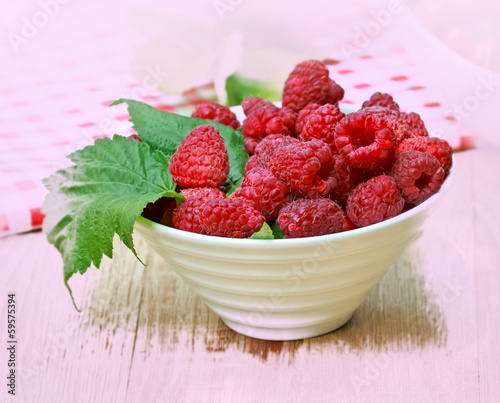 Photo: Organic raspberry in a bowl Organic raspberry in a bowl