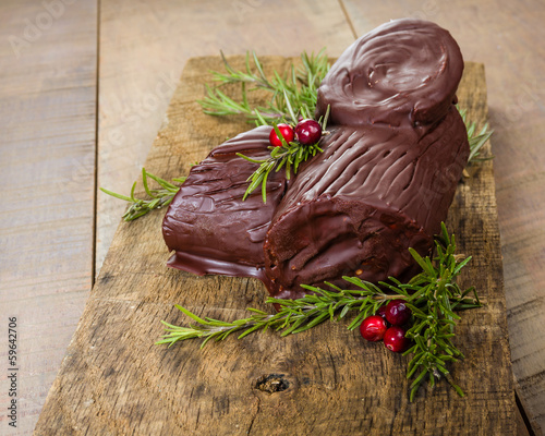 Photo: Chocolate Yule log with cranberries Chocolate Yule log with cranberries