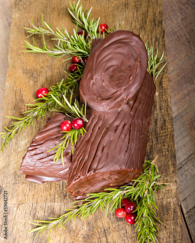 Photo: Chocolate Yule log with cranberries Chocolate Yule log with cranberries
