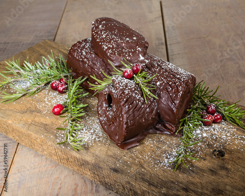 Photo: Chocolate Yule log with cranberries Chocolate Yule log with cranberries