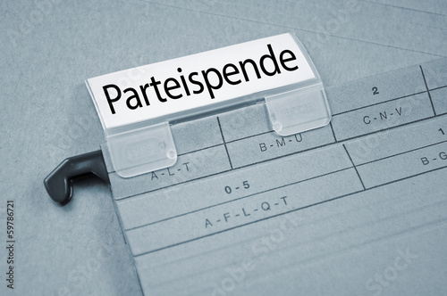 Photo: Ordner mit Parteispende Ordner mit Parteispende