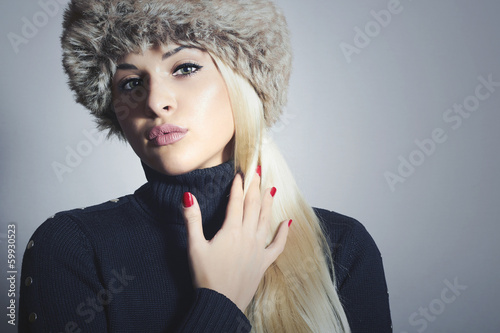 Photo: Beautiful Fashionable Blond Woman in Fur.Beauty Girl.Winter Beautiful Fashionable Blond Woman in Fur.Beauty Girl.Winter