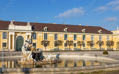 Photo: Fountain in Schonbrunn palace courtyard, Vienna, Austria Fountain in Schonbrunn palace courtyard, Vienna, Austria