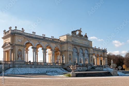 Photo: Die Gloriette im Schlossgarten von Schloss Schönbrunn Die Gloriette im Schlossgarten von Schloss Schönbrunn