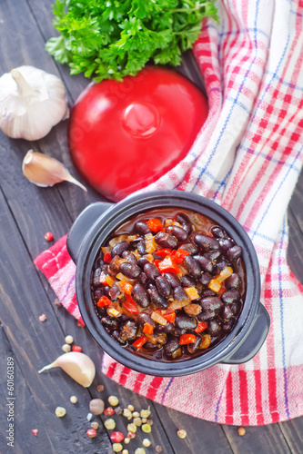 Photo: chilli con carne in bowl chilli con carne in bowl