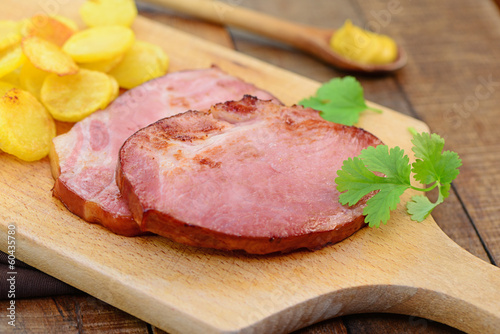 Photo: Kassler mit Bratkartoffeln Kassler mit Bratkartoffeln