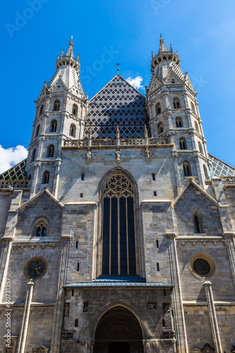 Photo: Horse-drawn Carriage in Vienna at the famous Stephansdom Cathedr Horse-drawn Carriage in Vienna at the famous Stephansdom Cathedr
