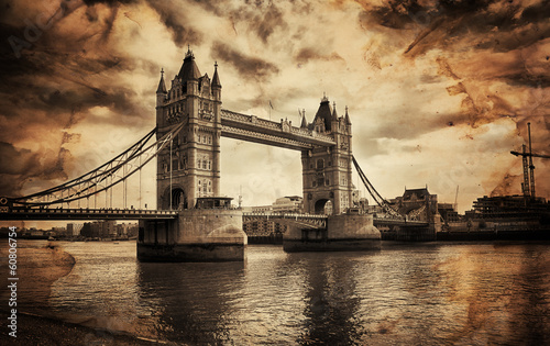 Fototapeta Vintage Retro Picture of Tower Bridge in London, UK