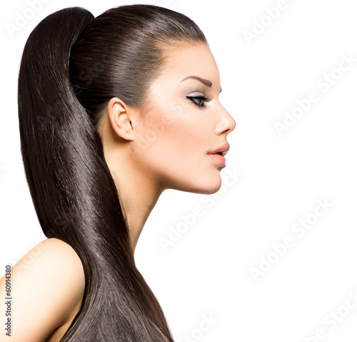 Photo: Ponytail Hairstyle. Beauty Brunette Fashion Model Girl Ponytail Hairstyle. Beauty Brunette Fashion Model Girl